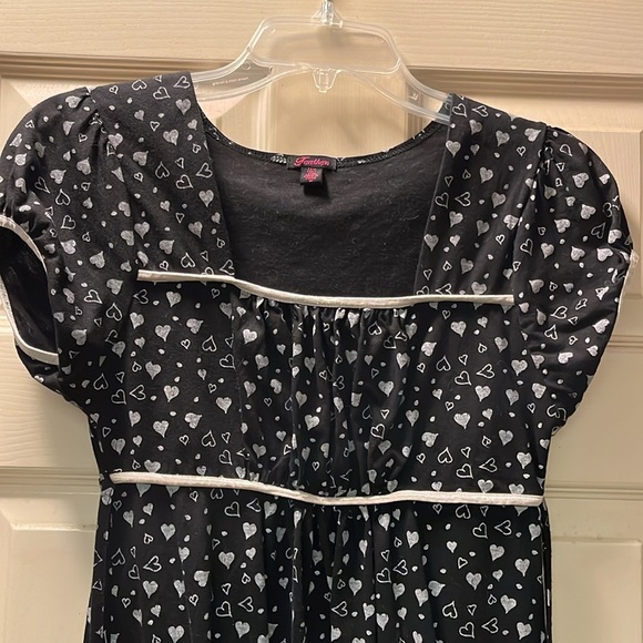 Feathers black dress with grey hearts silver piping around arm holes and chest - Picture 2 of 4